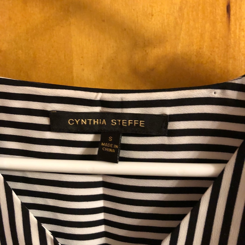 Blouse - Picture 2 of 3